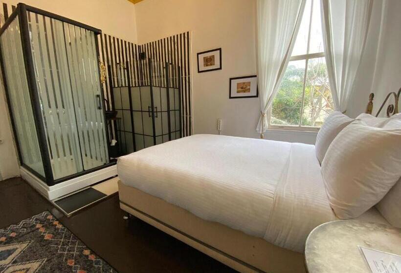 Hotel No16 Ada