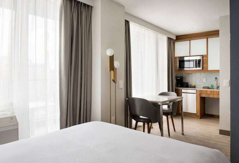 בית מלון כפרי Towneplace Suites By Marriott New York Long Island City