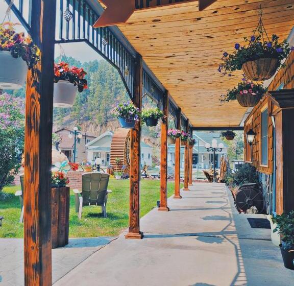 مُتل Cedar Wood Inn
