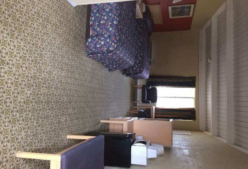 מוטל Host Inn