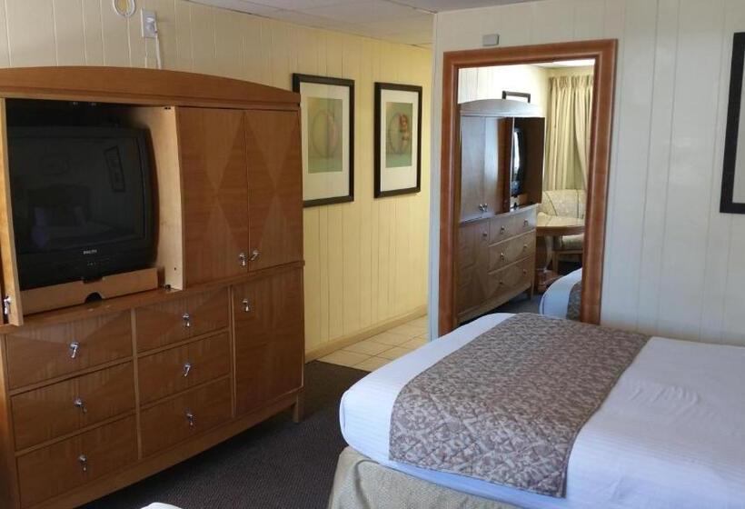 The Amethyst Beach Motel