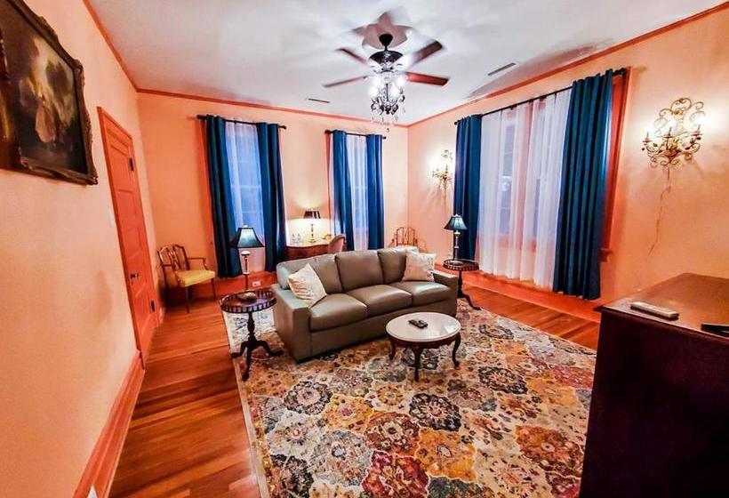 ベッドアンドブレックファースト The York Chester Inn