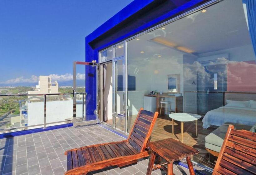 تختخواب و صبحانه Two Home Inn