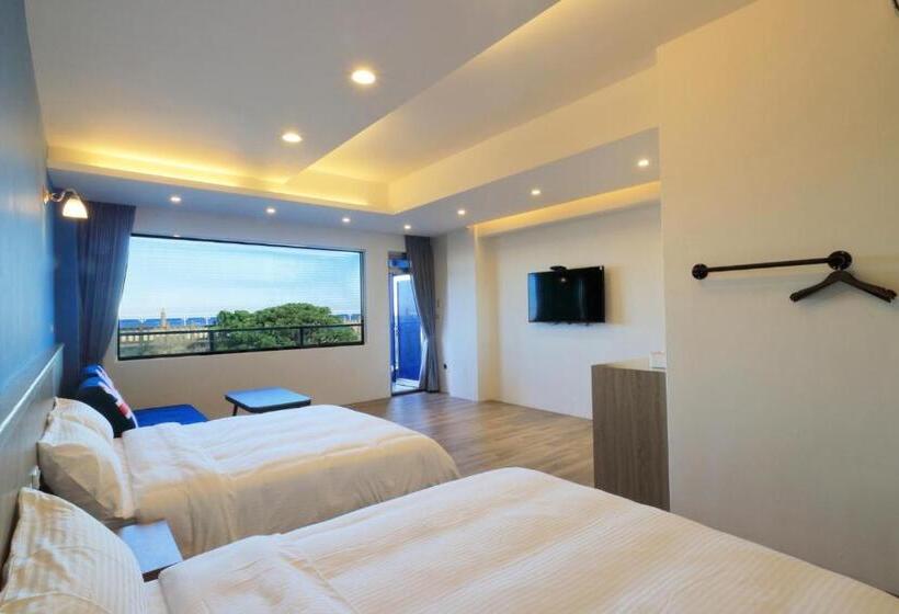 تختخواب و صبحانه Two Home Inn