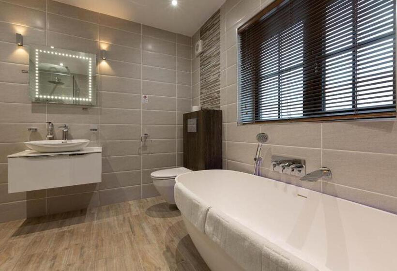 פונדק The White Swan