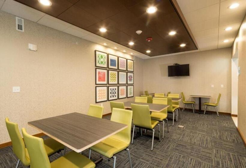 בית מלון כפרי Holiday Inn Express & Suites   Michigan City, An Ihg