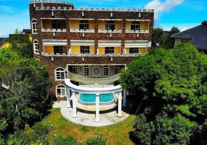 هتل Huis Ten Bosch