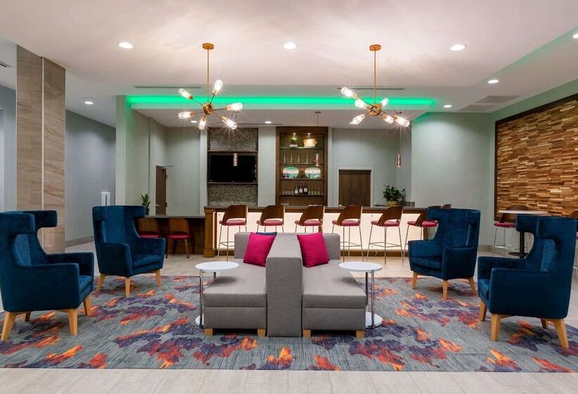 فندق La Quinta By Wyndham Altoona Des Moines