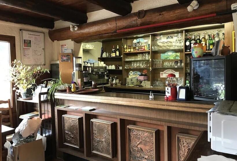 בית מלון כפרי Restaurant Le Ranch De Turini
