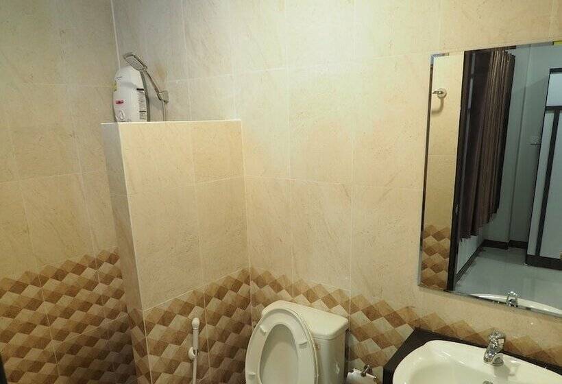 هتل Waritthon Residence