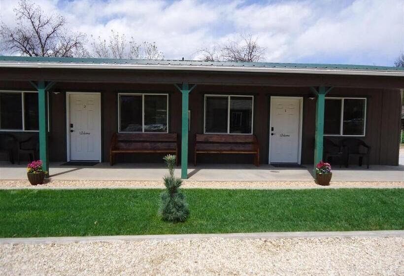 فندق على الطريق Hurricane Hideaway Lodging