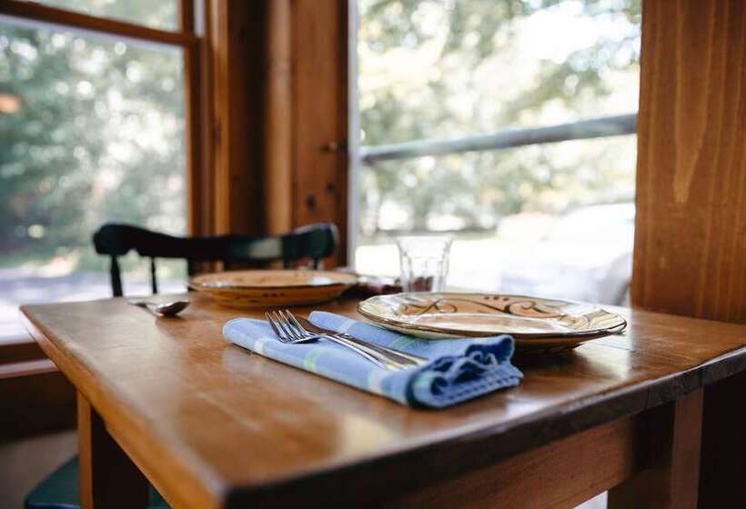 مبيت وإفطار Carriage Barn Inn