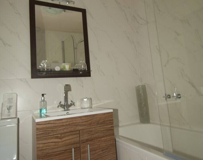 مبيت وإفطار Cleavers Lyng 16th Century Country House