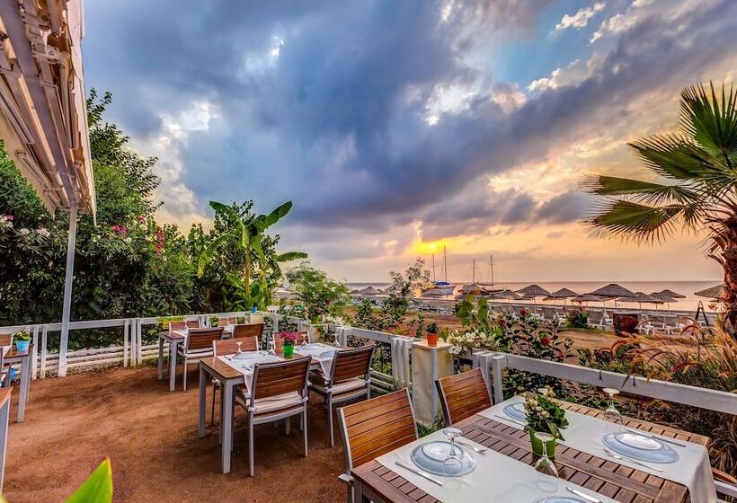 تختخواب و صبحانه Villa Lukka