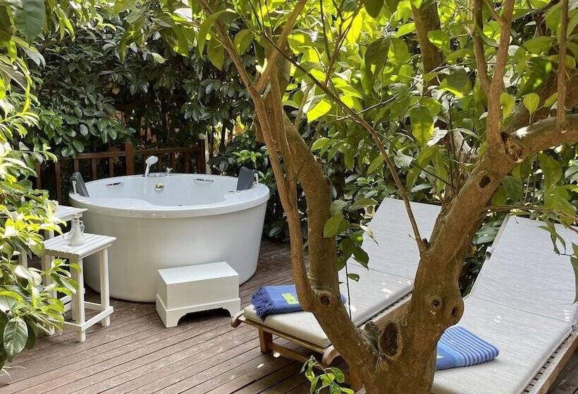 تختخواب و صبحانه Villa Lukka