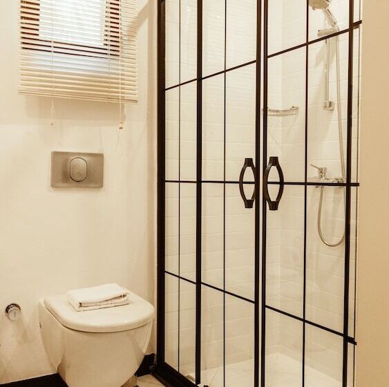 تختخواب و صبحانه Villa Lukka