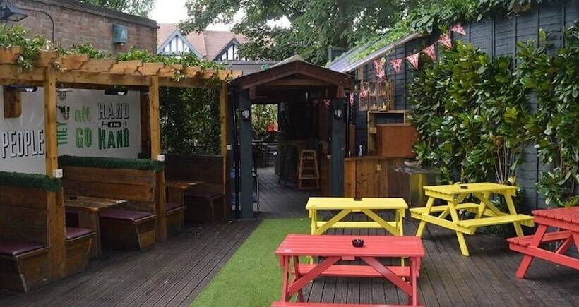簡易ホテル The Royal Oak
