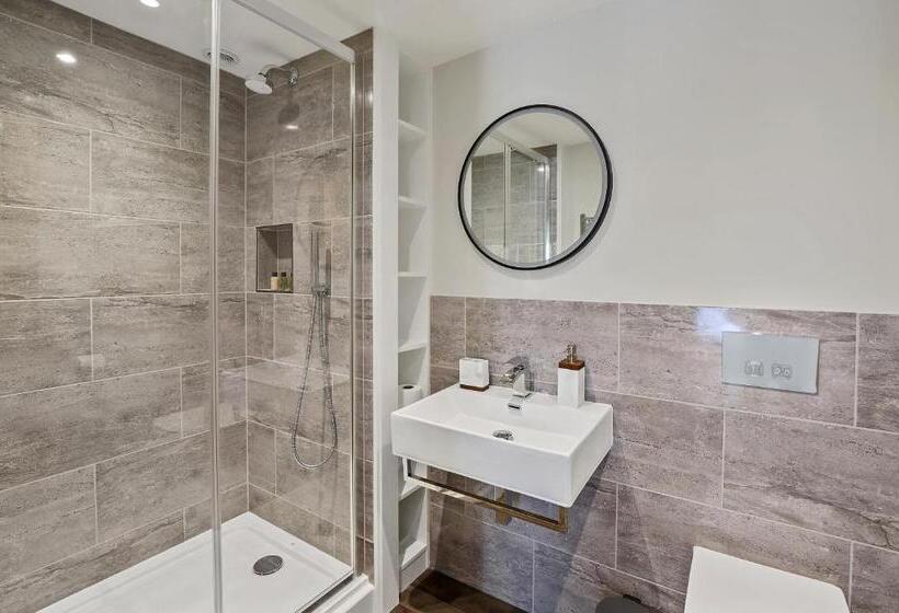 فندق فئة نجمة واحدة The Royal