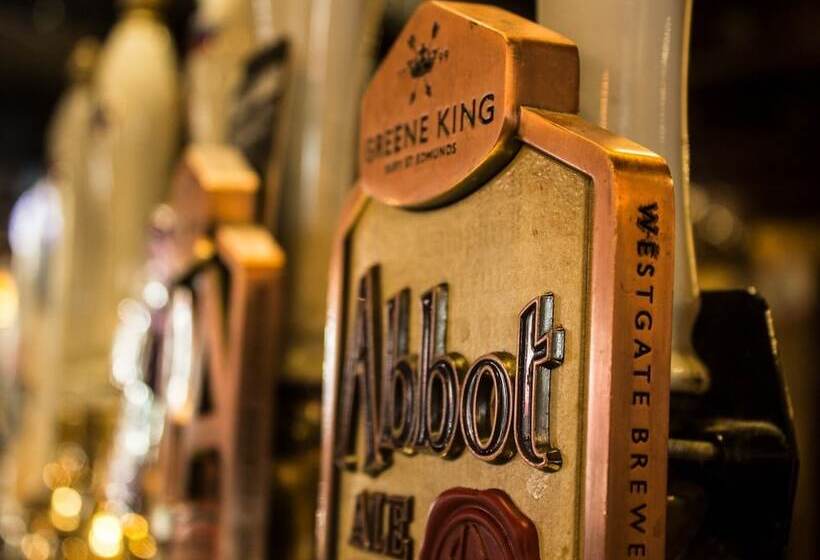 مسافرخانه The Ship