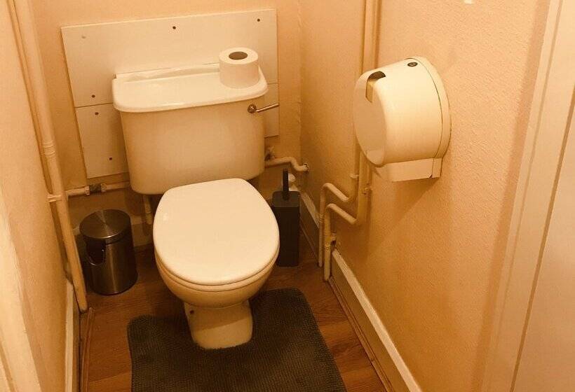 مسافرخانه The Ship