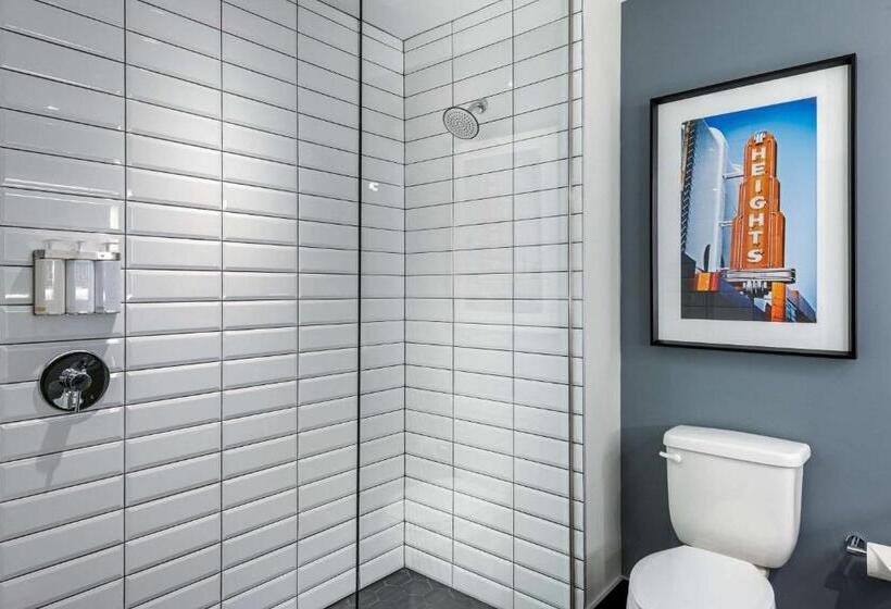 Cambria Hotel Houston Downtown Convention Center