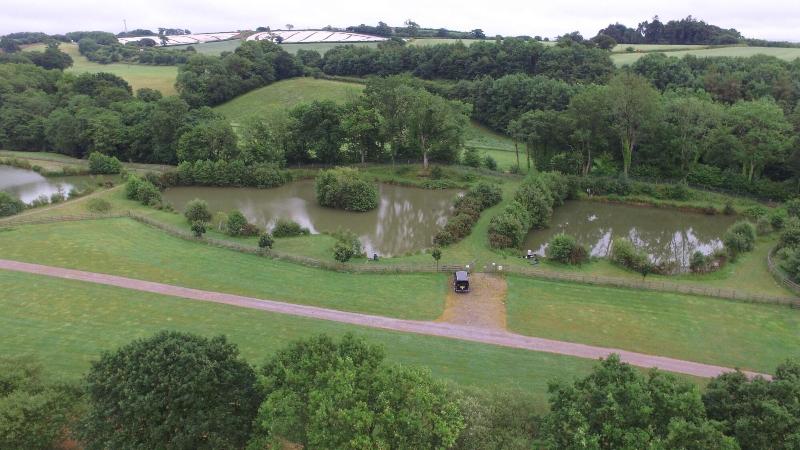 호텔 Riverside Caravan & Camping Park