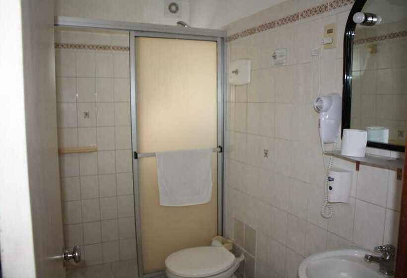 هتل Village Termas Del Dayman