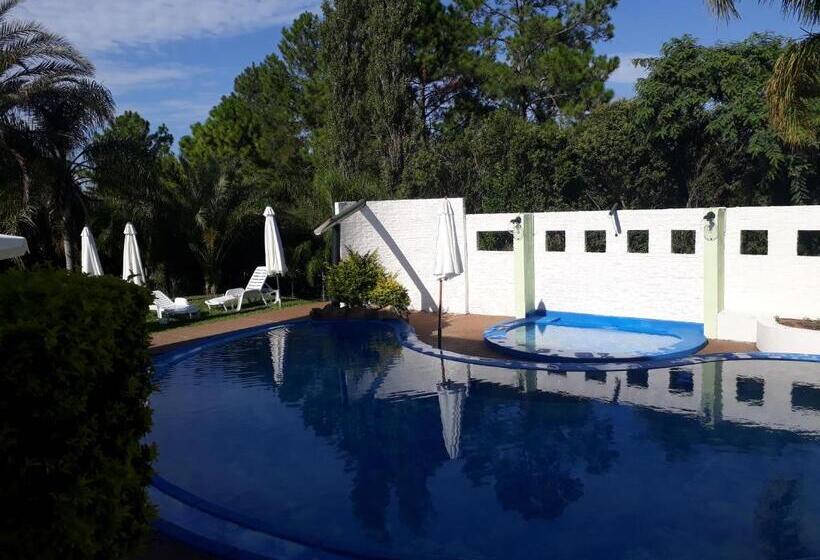 هتل Village Termas Del Dayman