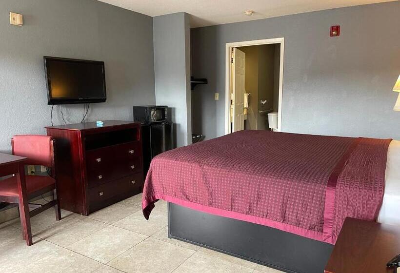 מוטל Majestic Inn