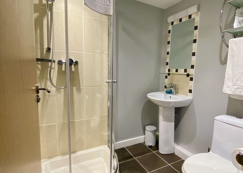 بنسيون The Ferryboat