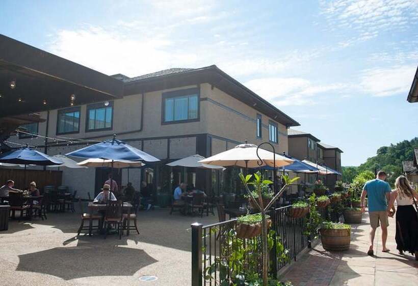 Village Hotel On Biltmore Estate