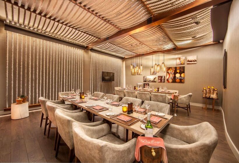 هتل Hilton Durban