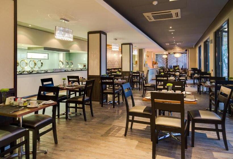 Protea Hotel By Marriott Cape Town Waterfront Breakwater Lodge