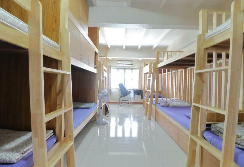Saen Sabai Hostel