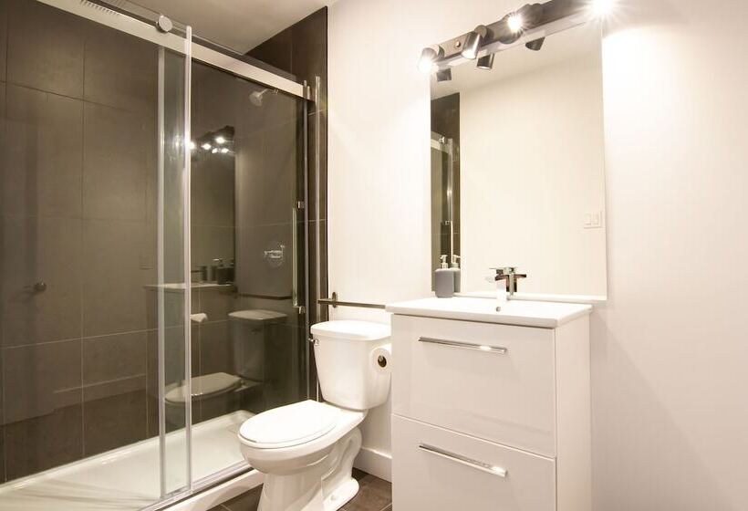 هتل Comme Chez Soi Restaurant & Auberge