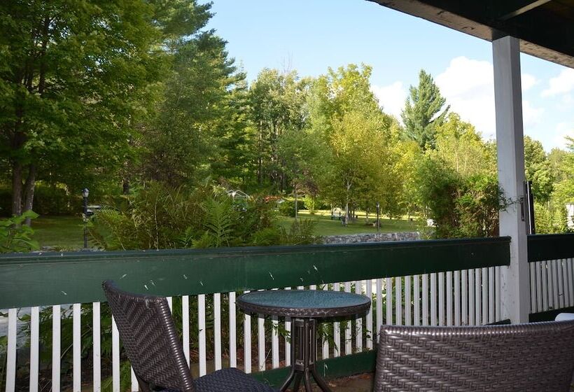 هتل Comme Chez Soi Restaurant & Auberge