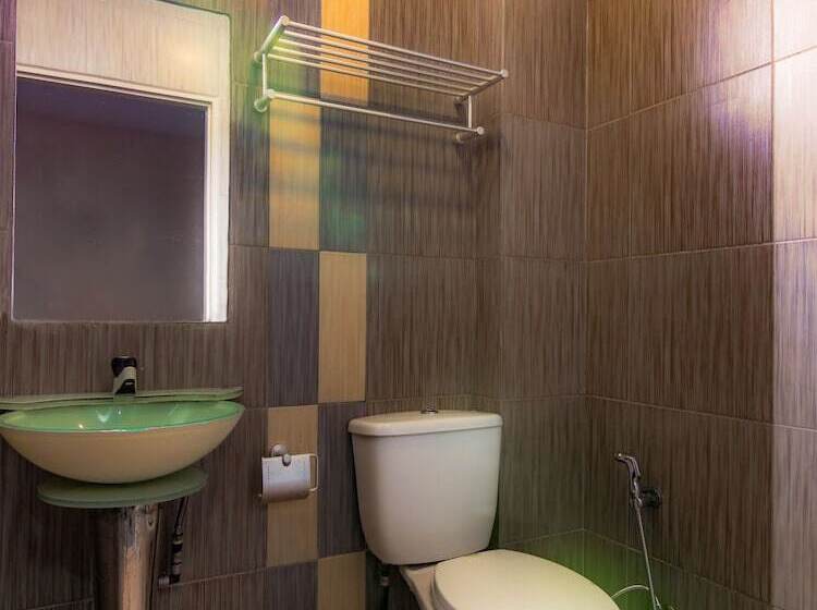 هتل Esplanade By Oyo Rooms