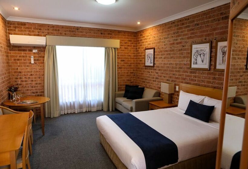 فندق على الطريق Akuna Motor Inn And Apartments