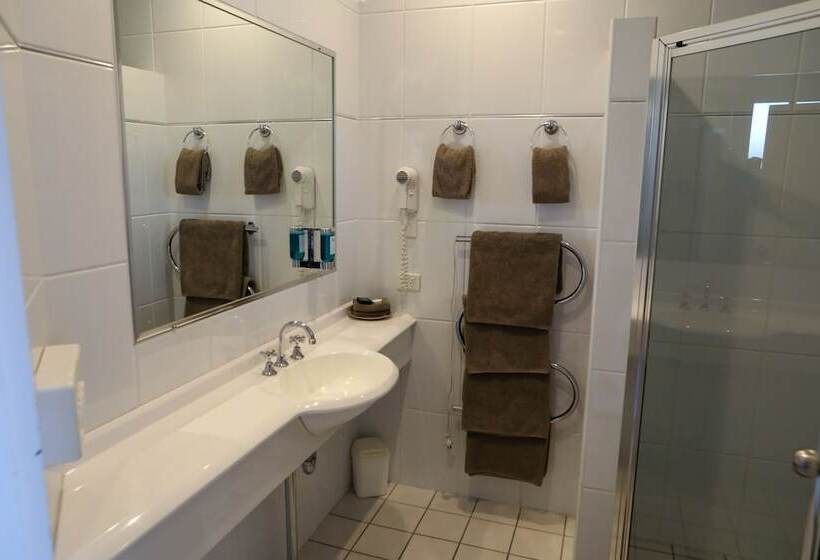 فندق على الطريق Akuna Motor Inn And Apartments