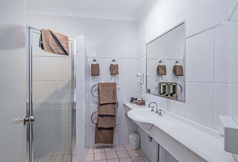 فندق على الطريق Akuna Motor Inn And Apartments