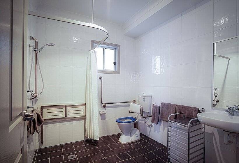فندق على الطريق Akuna Motor Inn And Apartments