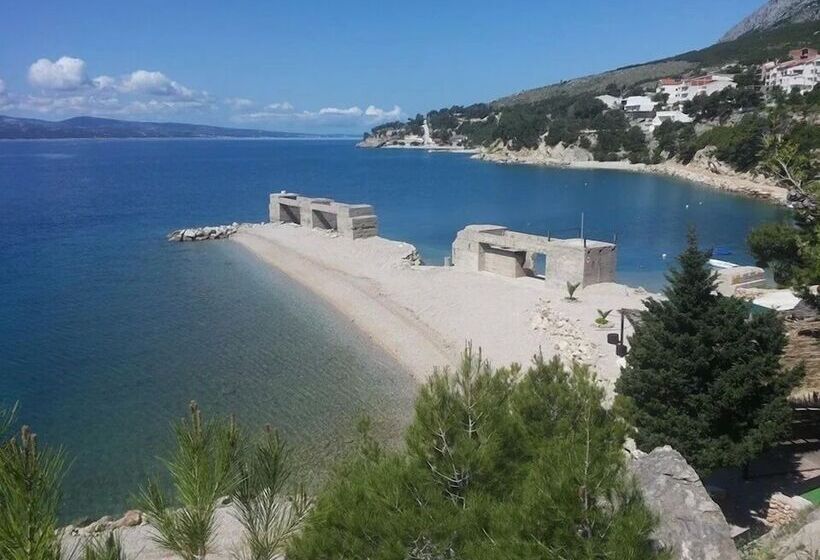 بنسيون Villa Sanja