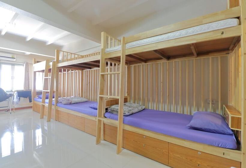 Saen Sabai Hostel