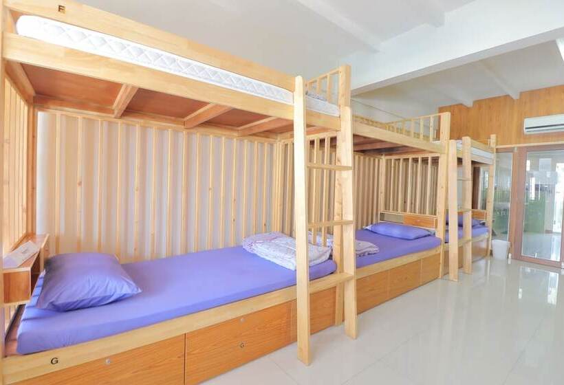 Saen Sabai Hostel