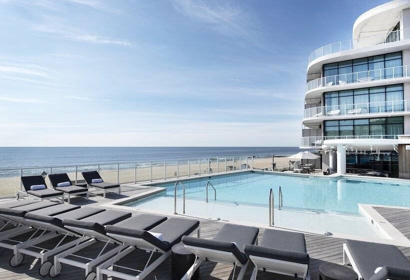 Wave Resort