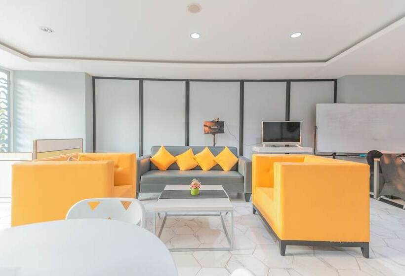 هاستل Flagship 750 Mont Blanc