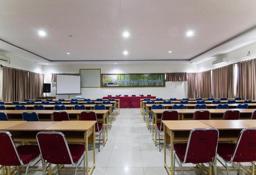 Edotel Amanah Hotel Syariah By Oyo Rooms