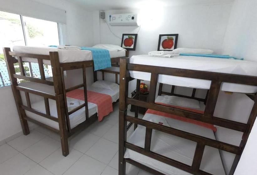 مسافرخانه Taganga S Sunset