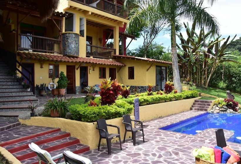 هتل Boutique La Casa Que Canta