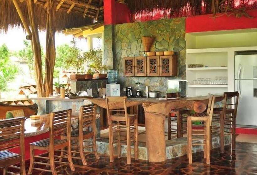 هتل Boutique La Casa Que Canta